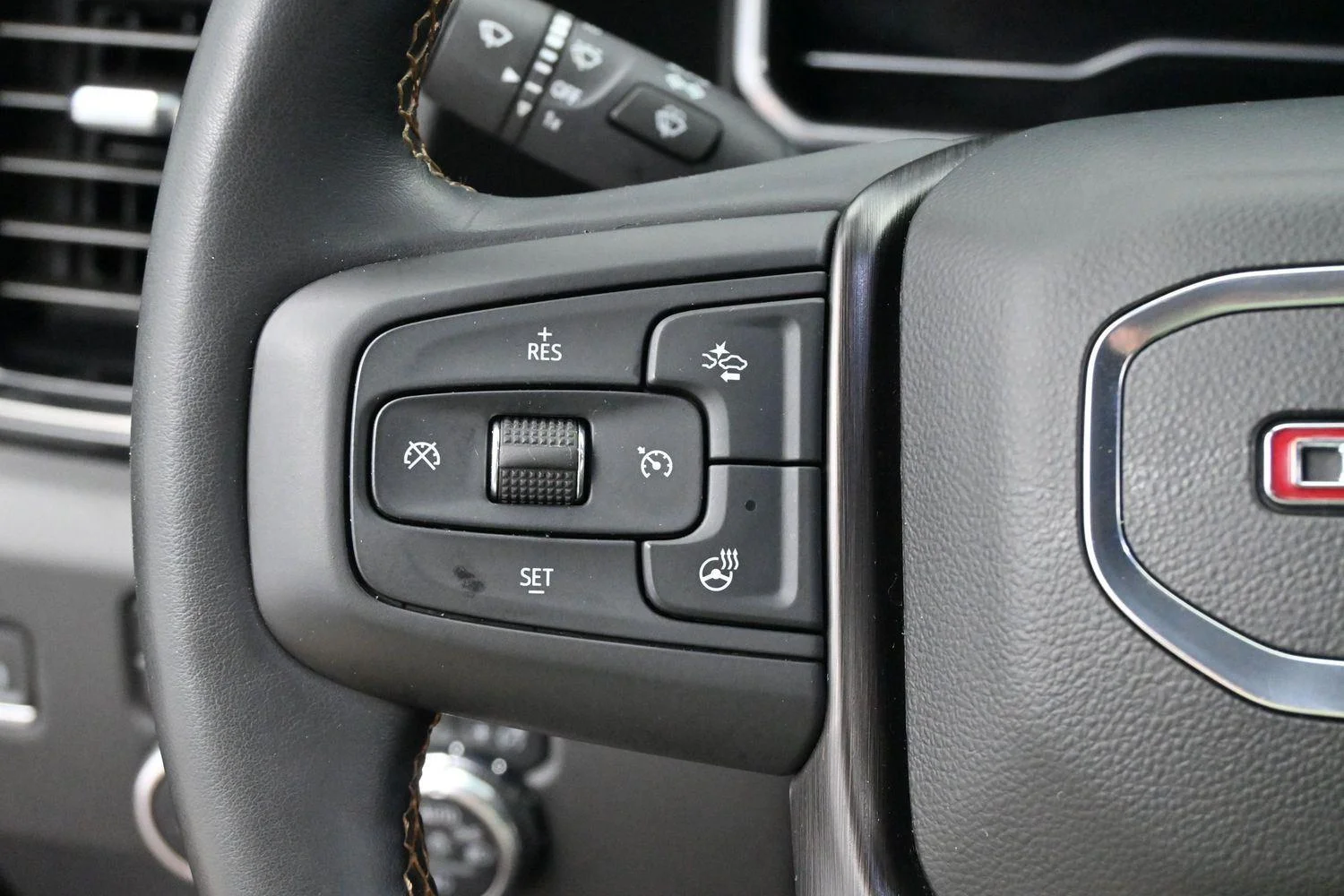 Used 2024 Onyx Black GMC AT4 image 18