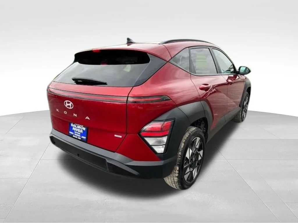 Used 2025 Red Hyundai SEL image 5