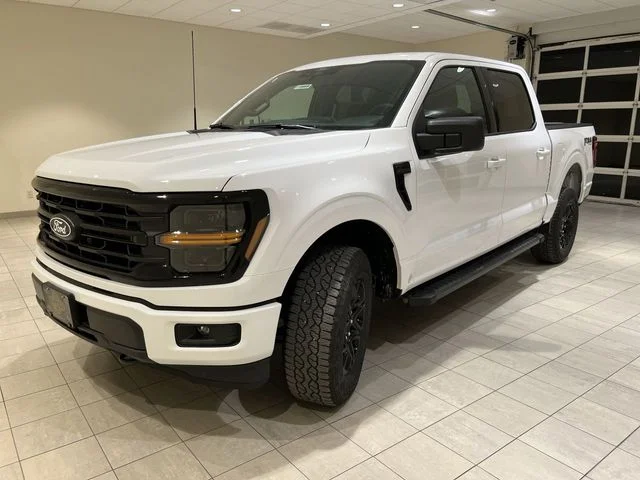 New 2026 White Ford XLT image 1