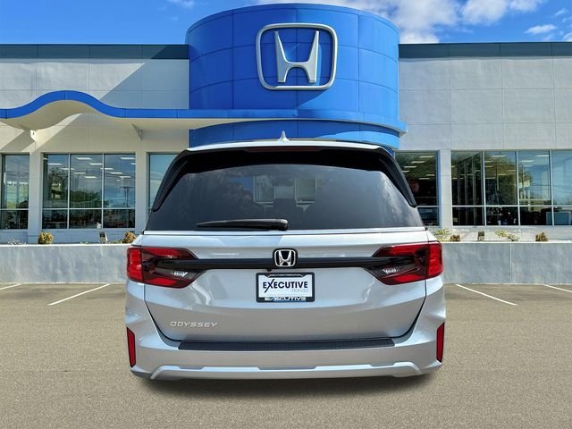 New 2026 Solar Silver Metallic Honda EX-L image 3