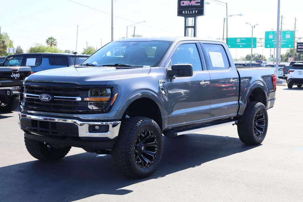 Used 2025 Gray Ford XLT image 5