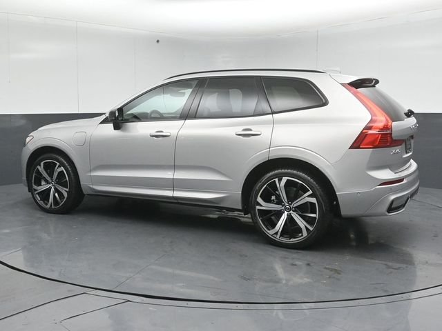 2022 VOLVO XC60 - Image 4