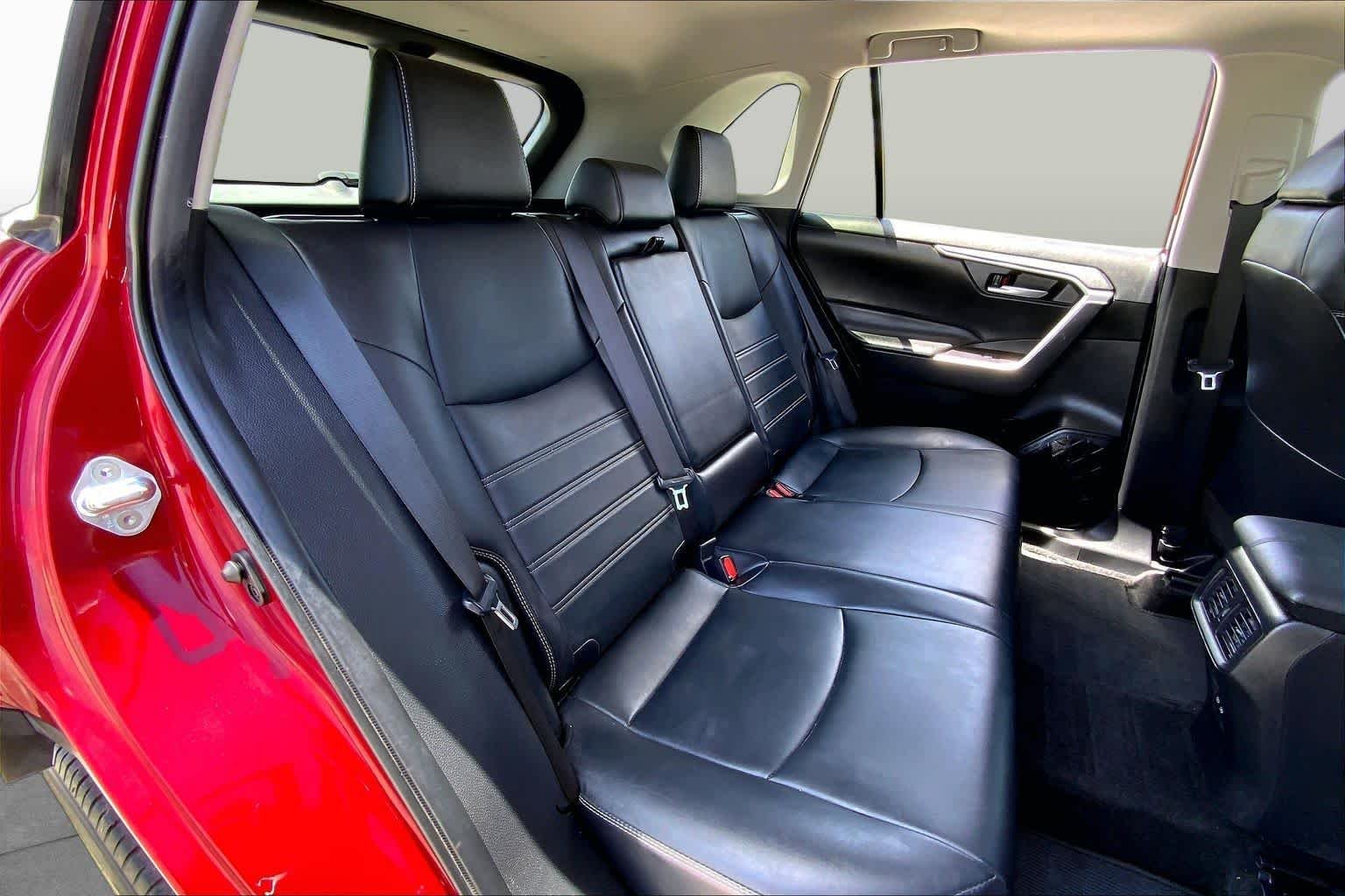 Used 2024 Ruby Flare Pearl Toyota XLE Premium image 19