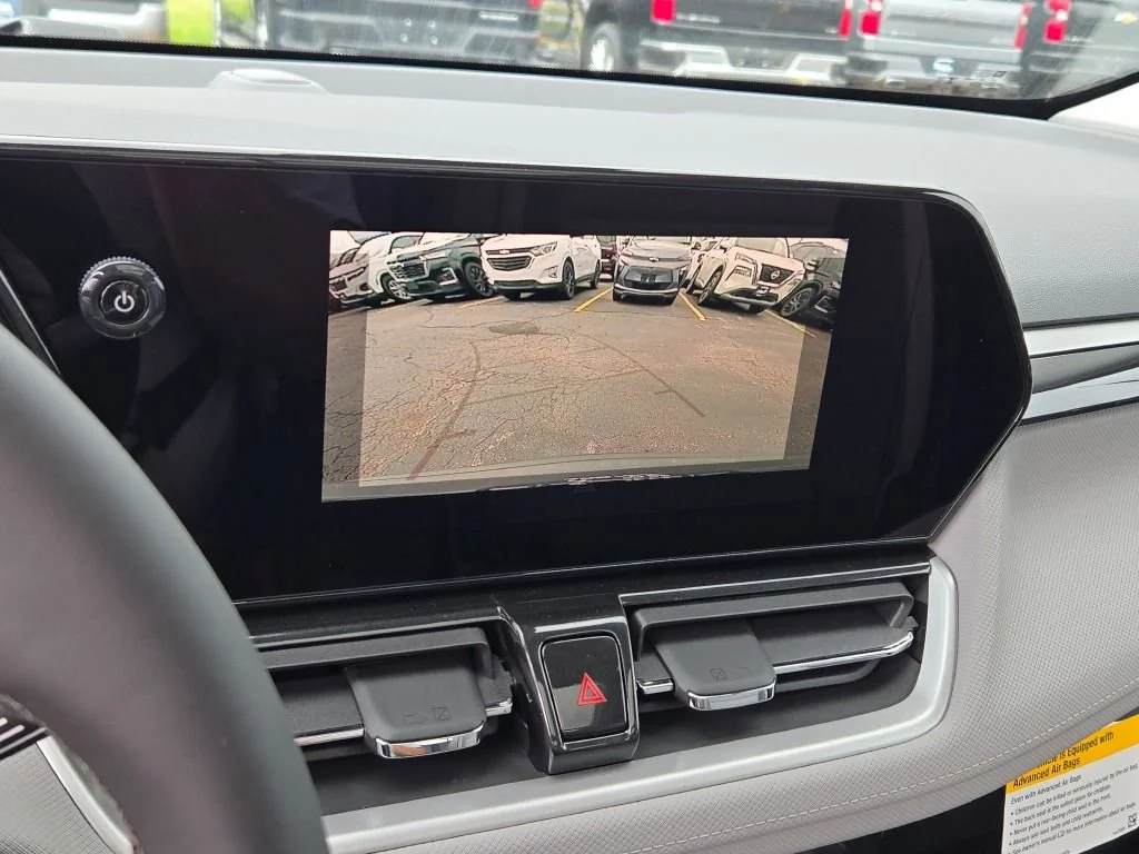 New 2026 Summit White Chevrolet LT image 30