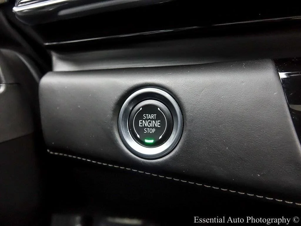 2024 Cadillac Escalade V-Series - Photo 17