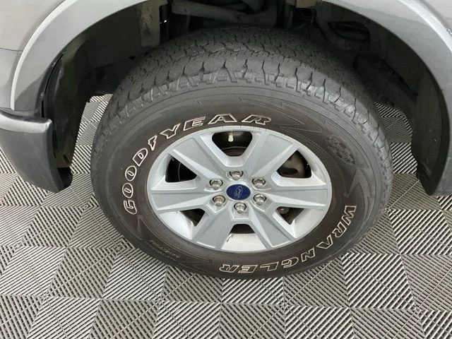 Used 2016 Gray Ford  image 26