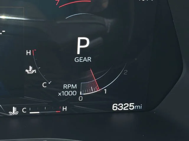 Used 2025 Brown GMC Elevation image 15