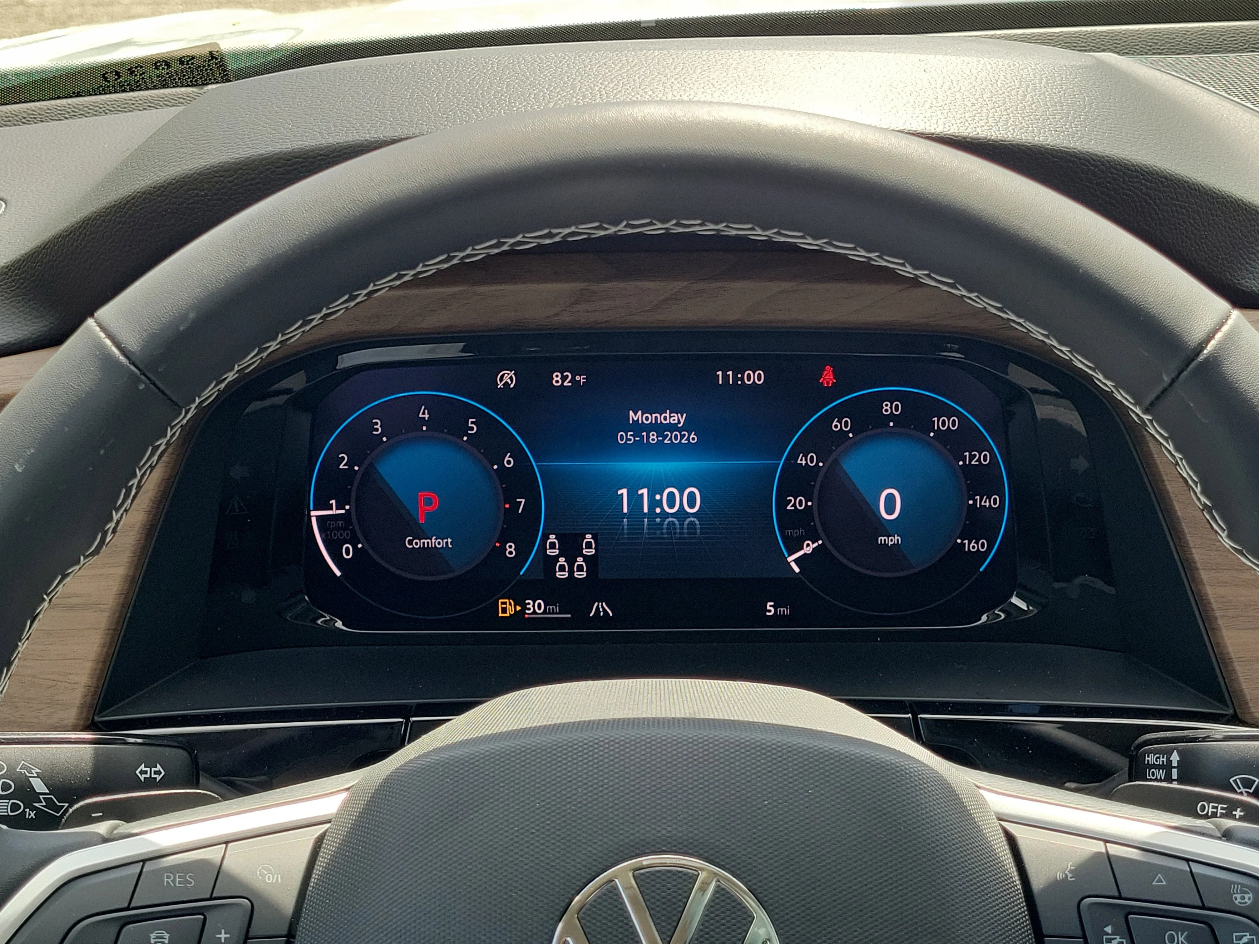 New 2026 White Volkswagen SE w/Technology image 21
