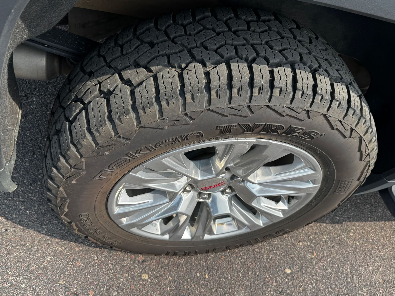 Used 2023 Sterling Metallic GMC Denali image 10