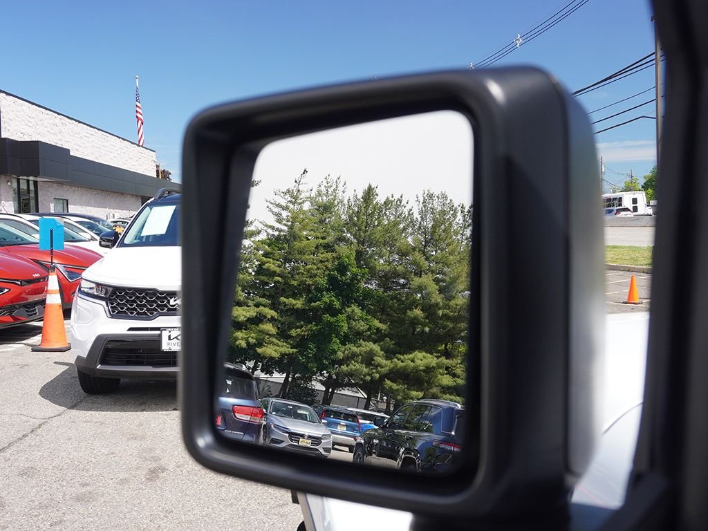Used 2023 White Jeep Overland image 29