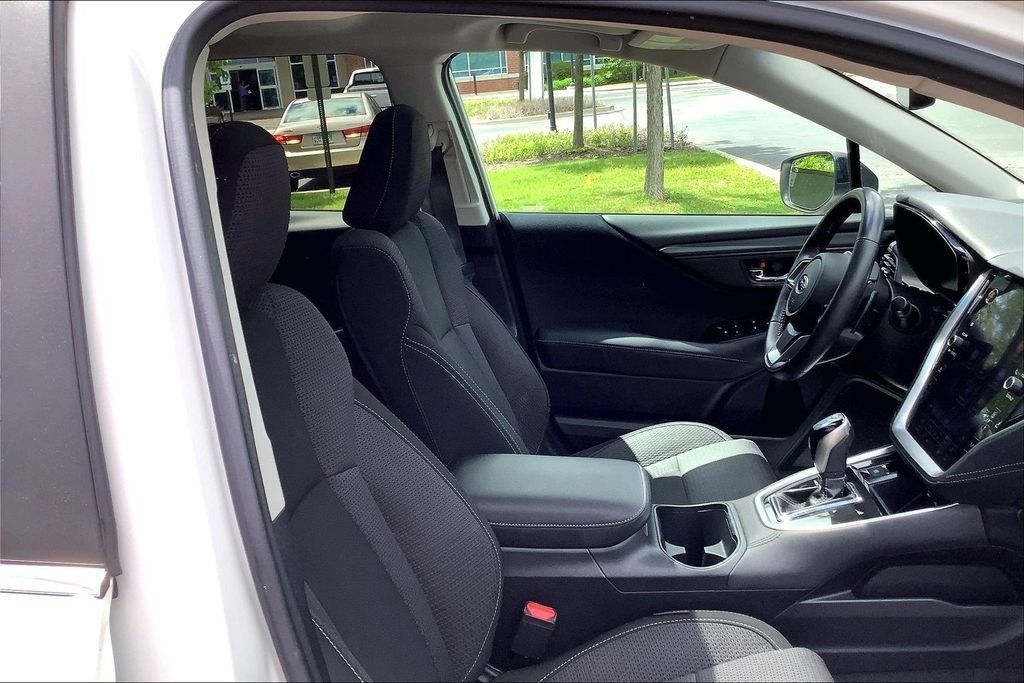 Used 2020 White Subaru Premium image 7