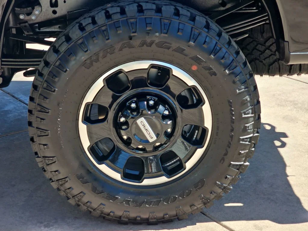 New 2026 Agate Black Metallic Ford F-250® Lariat® image 37