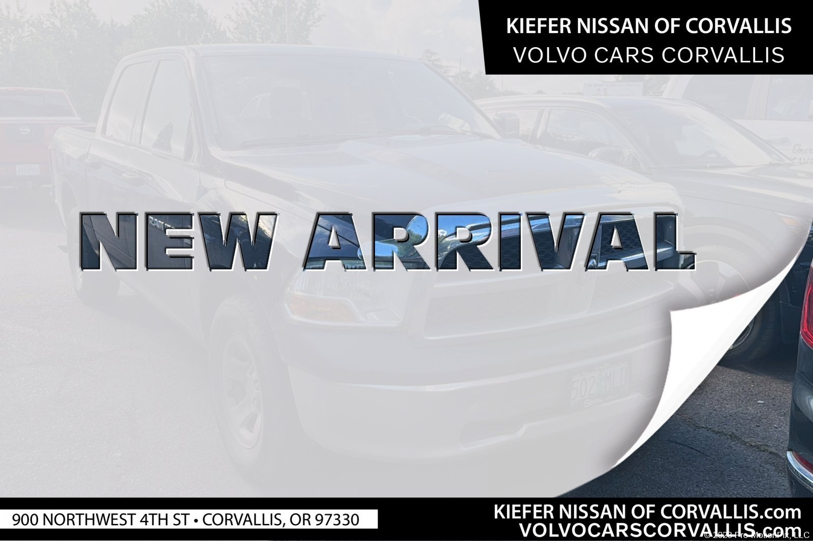 2012 RAM 1500 ST 4x4 Crew Cab's photo