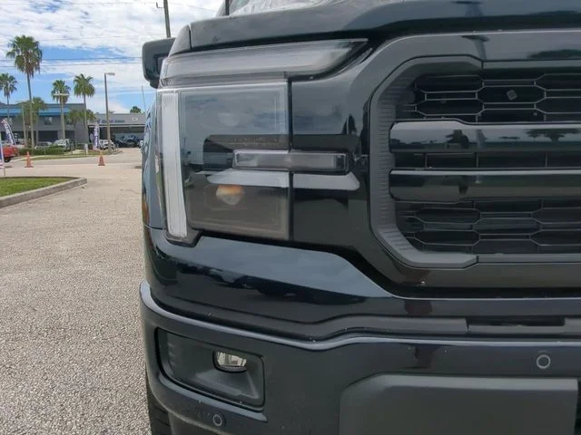 New 2026 Blue Ford Lariat image 10