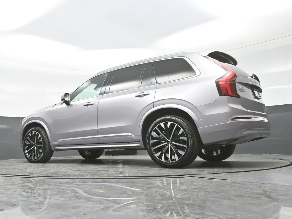 New 2026 Aurora Silver Volvo Plus image 27