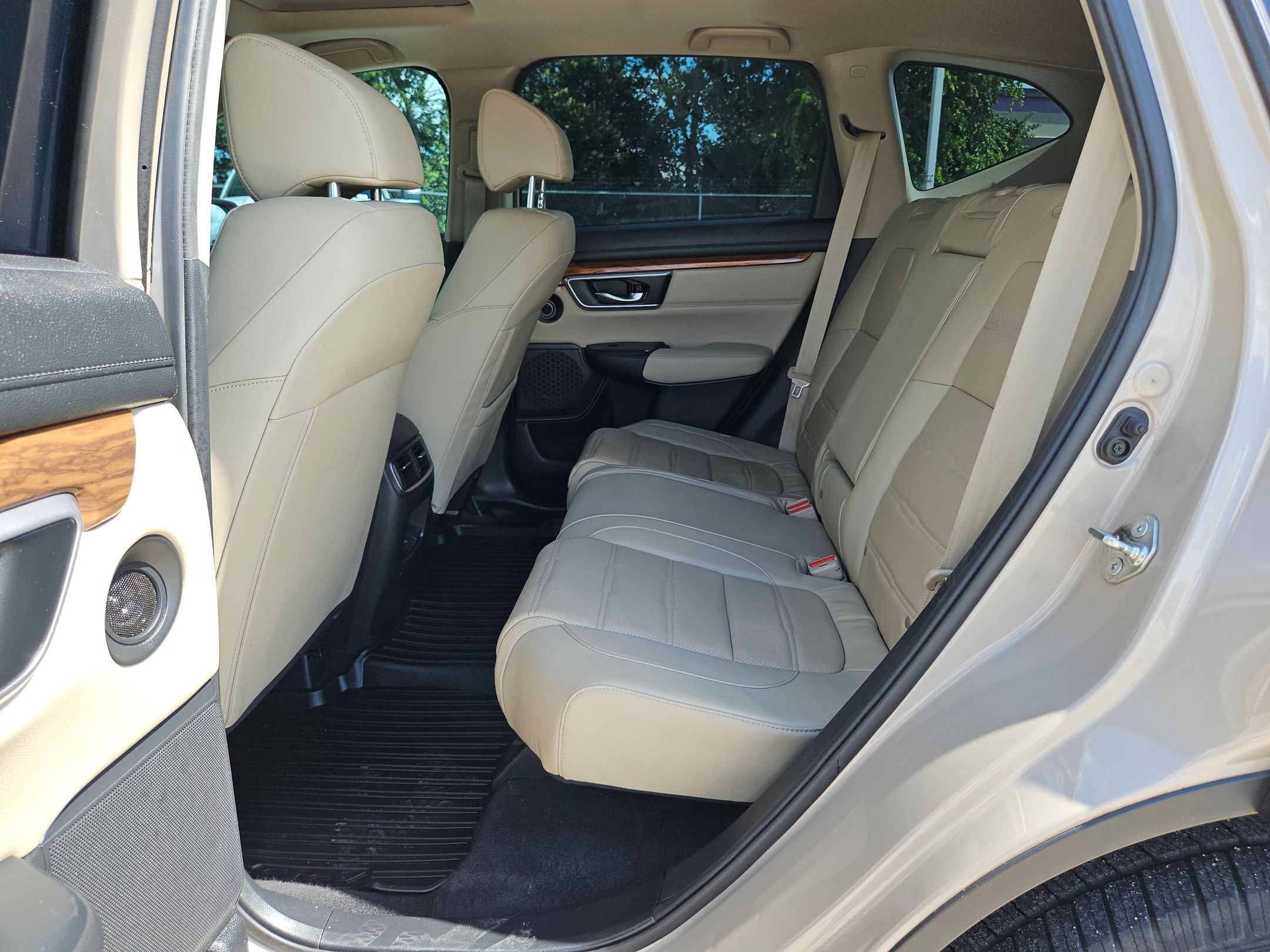 Used 2017 Beige Honda Touring image 14