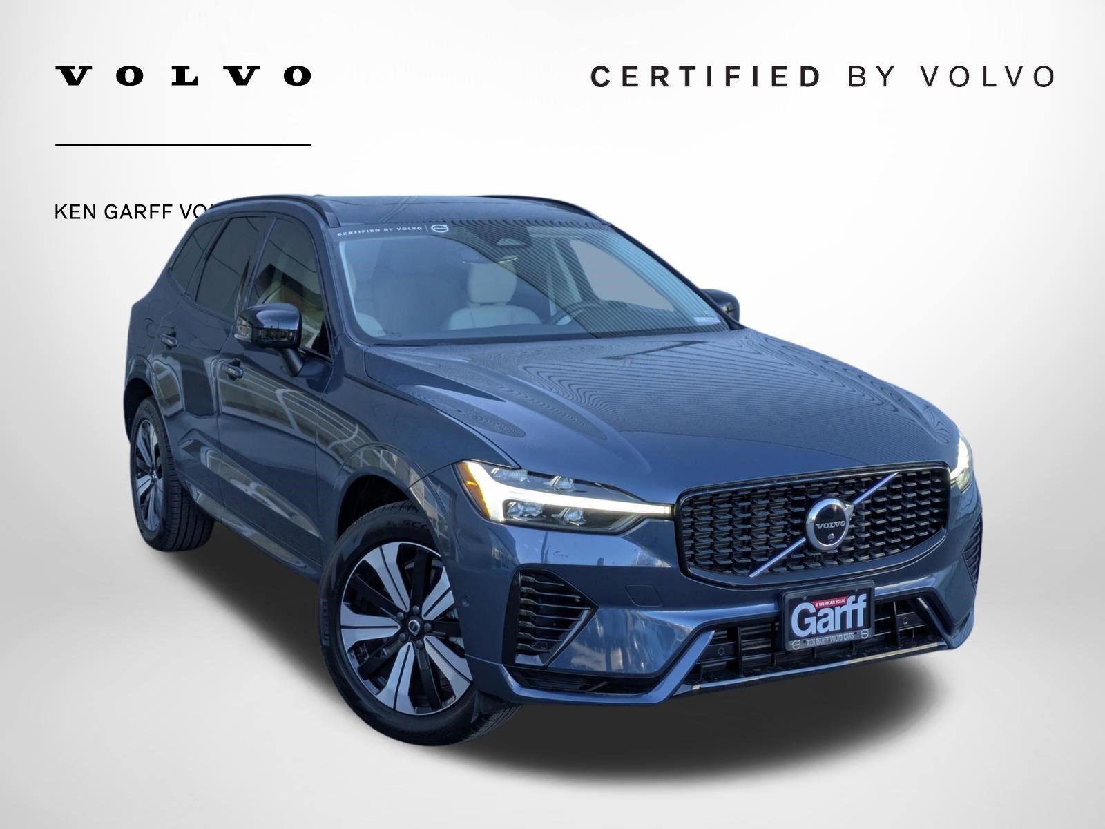 2023 Volvo XC60 T8 Plus Dark Theme AWD's photo