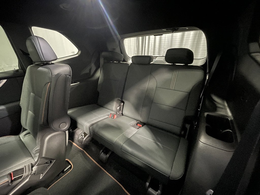 2025 GMC Acadia AT4 - Photo 18