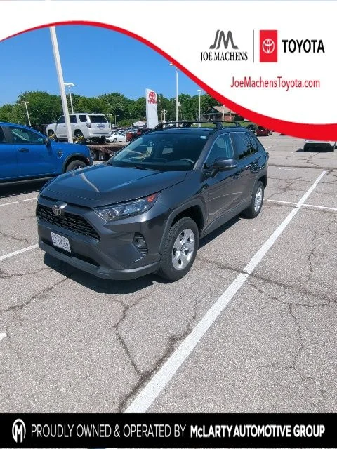 Used 2019 Gray Toyota XLE image 1