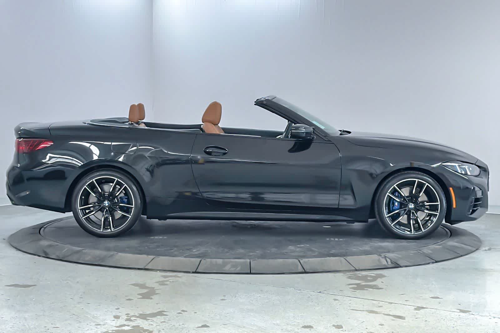 Used 2025 Black Sapphire Metallic BMW M440i xDrive image 8