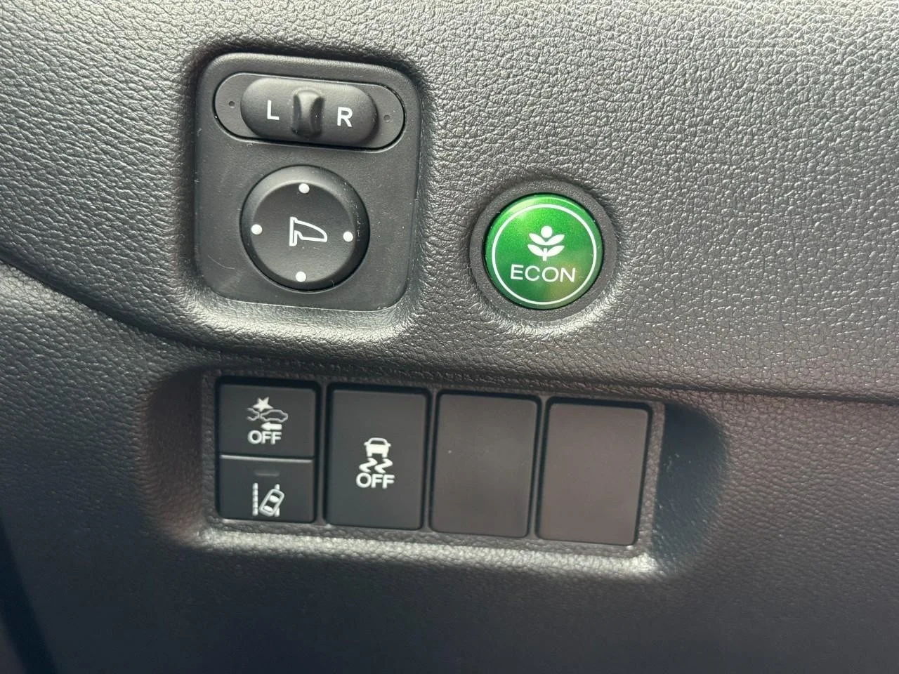2022 Honda Pilot SE - Photo 22