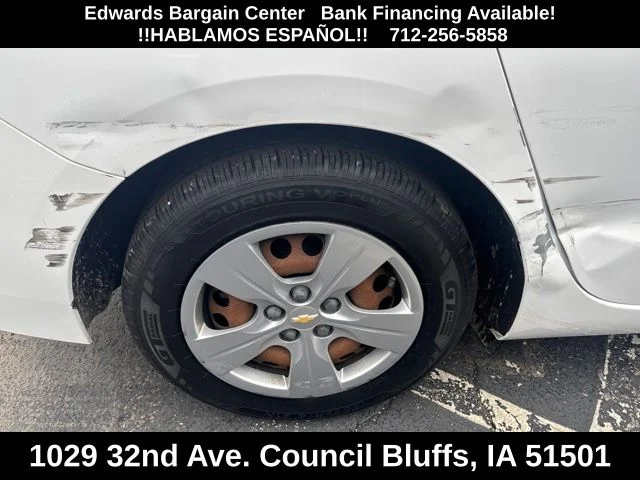 Used 2018 White Chevrolet LS image 7