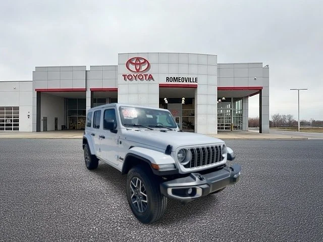 2025 Jeep Wrangler Sahara's photo