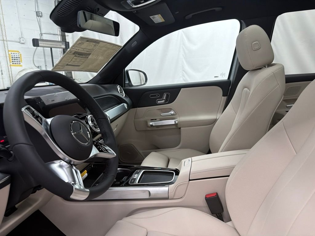 Used 2026 Cirrus Silver Metallic Mercedes-Benz GLB 250 image 14