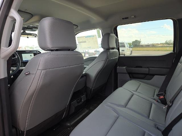 New 2025 Oxford White Ford F-350® XL image 41