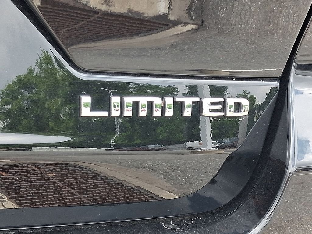 Used 2022 Black Jeep Limited image 10
