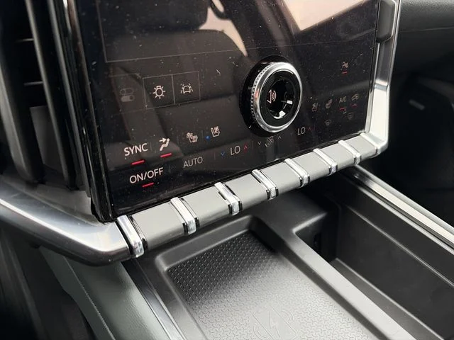 New 2026 White GMC AT4 image 20