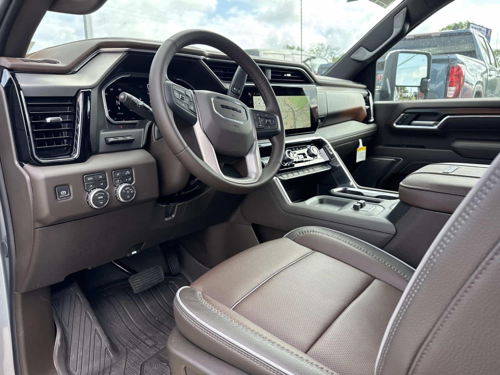 2026 GMC Sierra 2500HD Denali - Photo 9