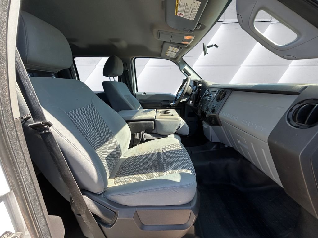 Used 2015 White Ford XL image 13