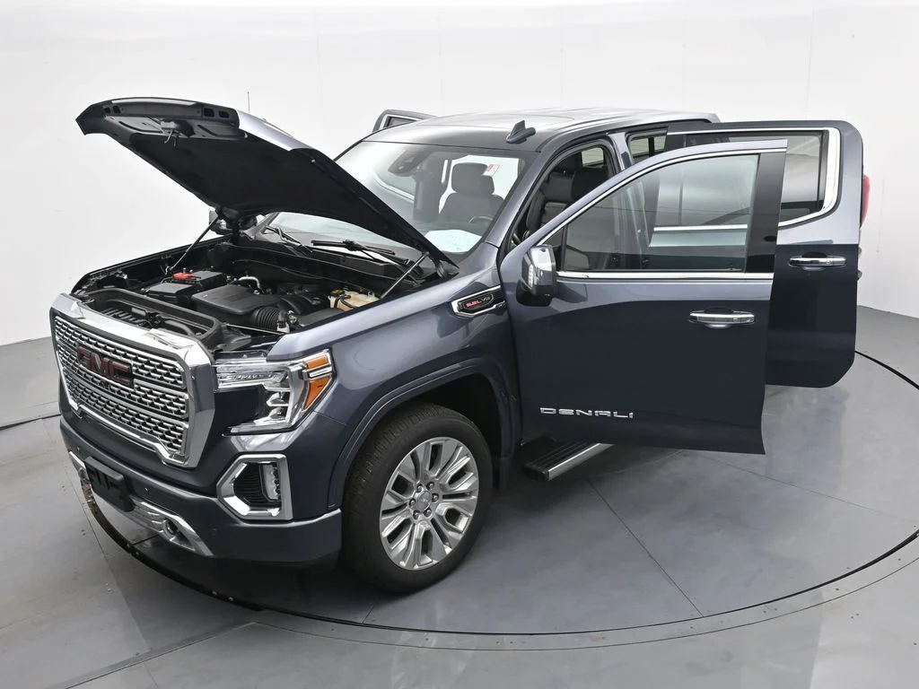Used 2022 Blue GMC Denali image 38