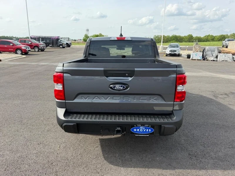 New 2026 Carbonized Gray Metallic Ford XLT image 6