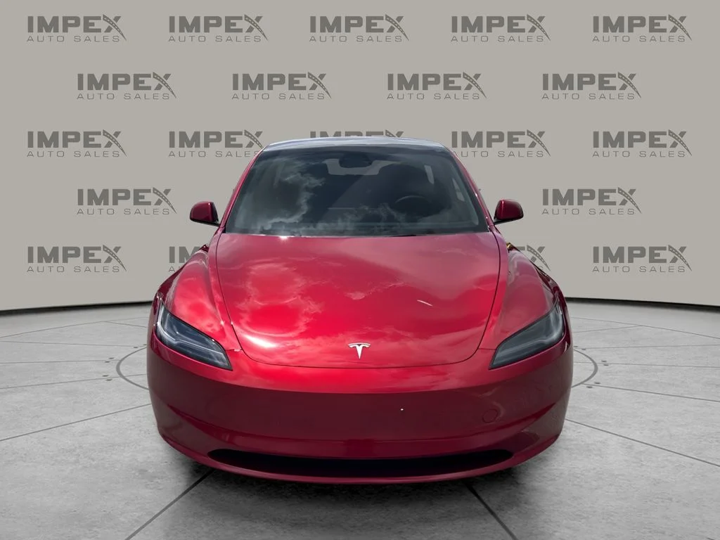 Used 2024  Tesla Long Range image 8