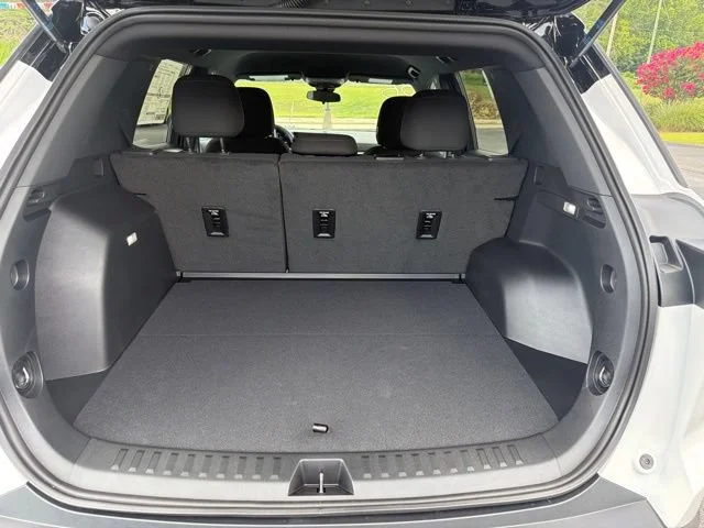 2027 Chevrolet Equinox LT - Photo 20