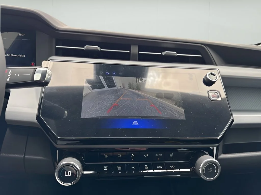 New 2027 Mosaic Black Metallic Chevrolet LT image 22