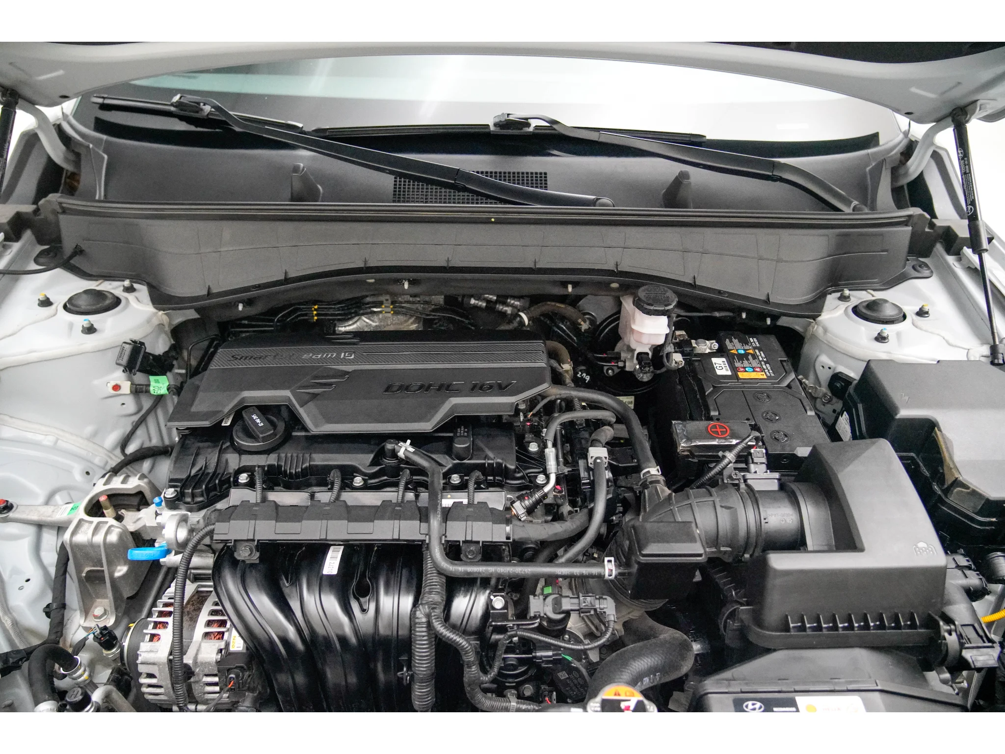 Used 2025 Cyber Gray Metallic Hyundai SEL image 10