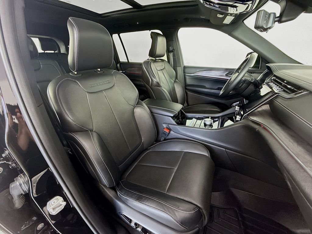 Used 2021 Black Jeep Overland image 31