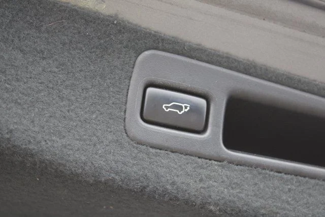 Used 2015 Gray Lexus 450h image 33