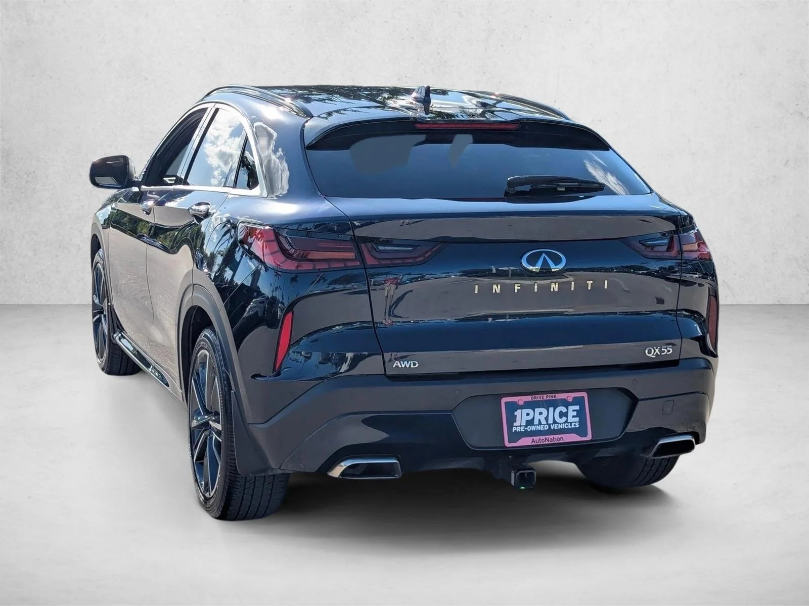 Used 2025 Hermosa Blue INFINITI LUXE image 8