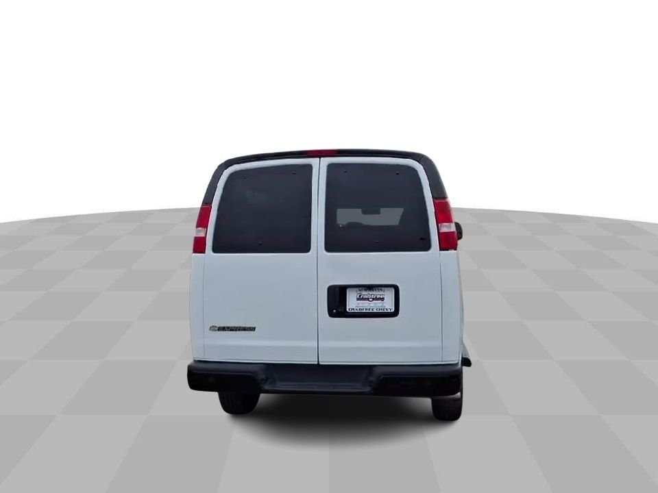2023 Chevrolet Express Passenger LS - Photo 7