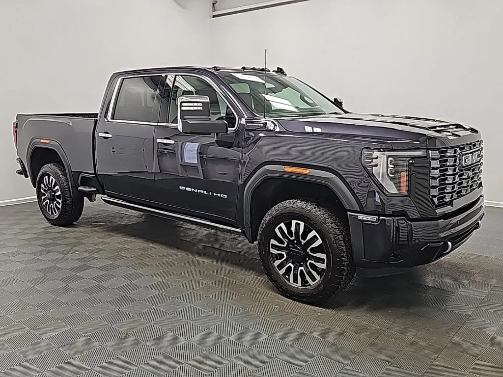 2025 GMC Sierra 4WD Crew Cab Long Box Denali Ultimate's photo