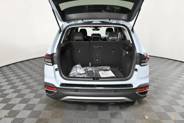 New 2026 Monument Gray Volkswagen SE image 12