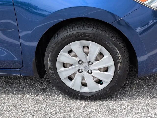 Used 2019 Blue Kia S image 11