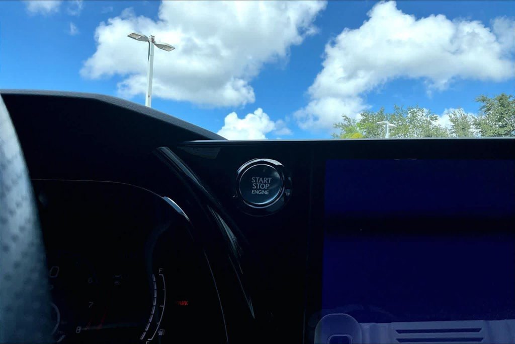 Used 2024 Silver Lexus 350 F Sport Handling image 34