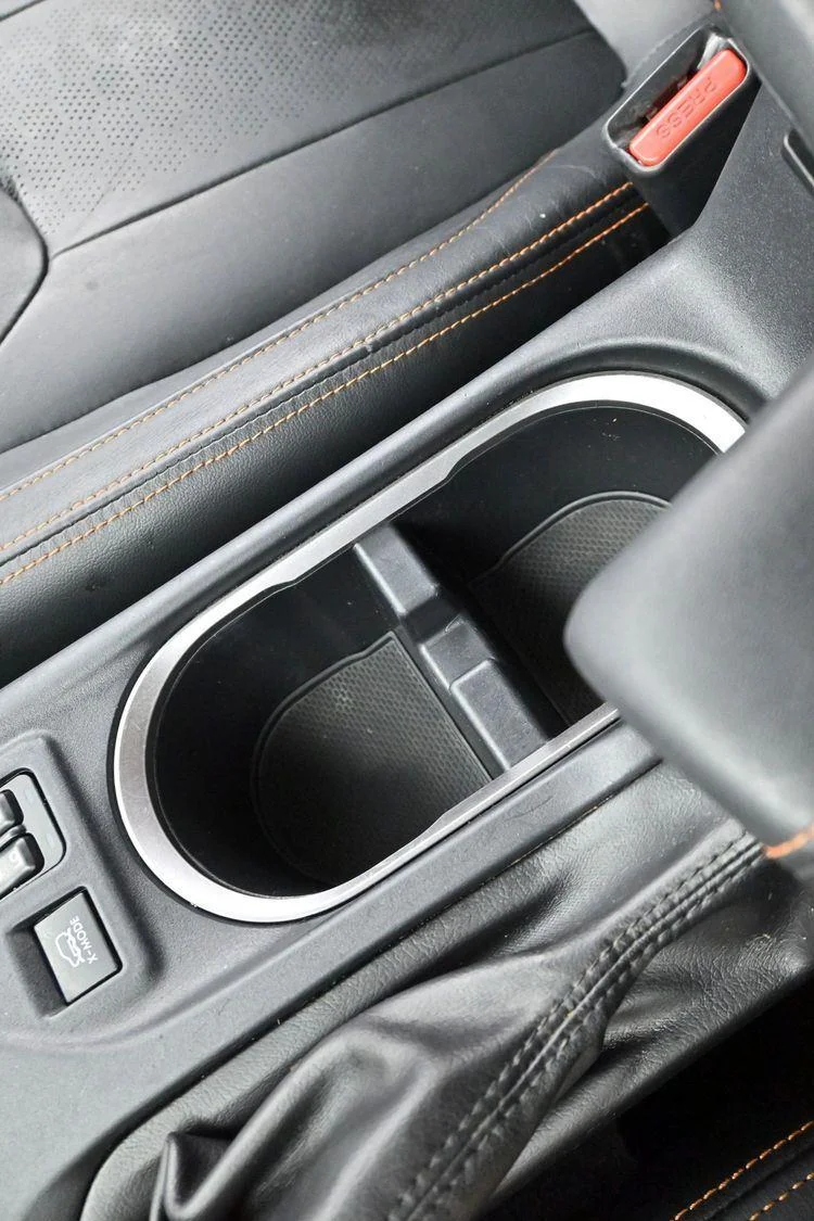 Used 2019 Dark Gray Metallic Subaru Limited image 19