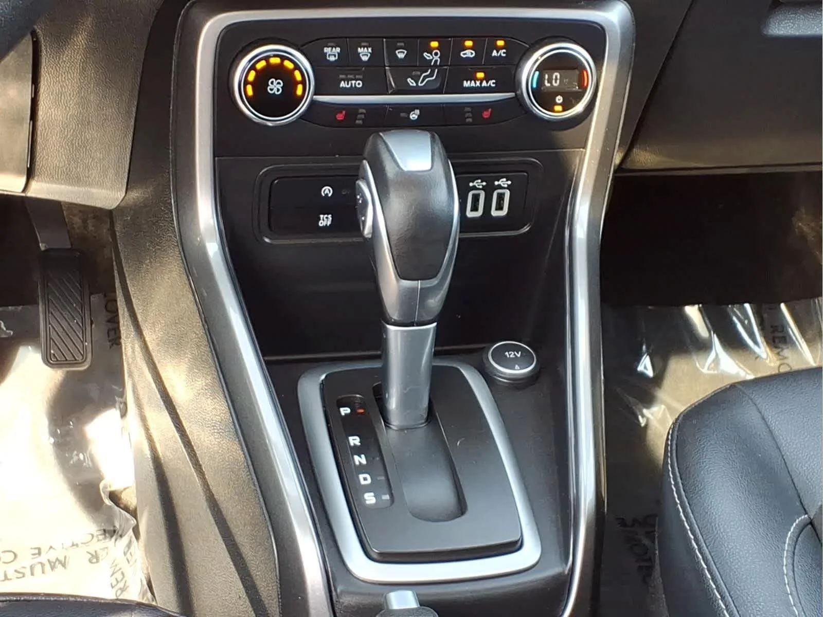 Used 2022 Diamond White Ford SES image 26