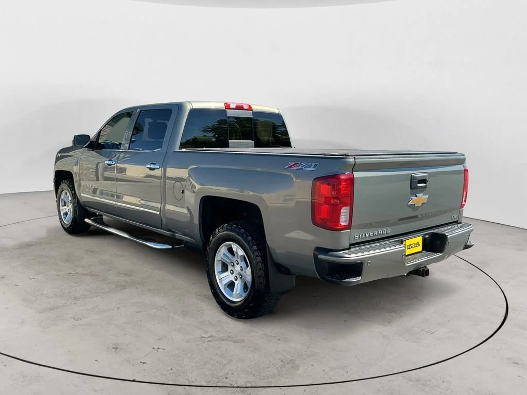 Used 2017 PEPPERDUST METALLIC Chevrolet LTZ image 7